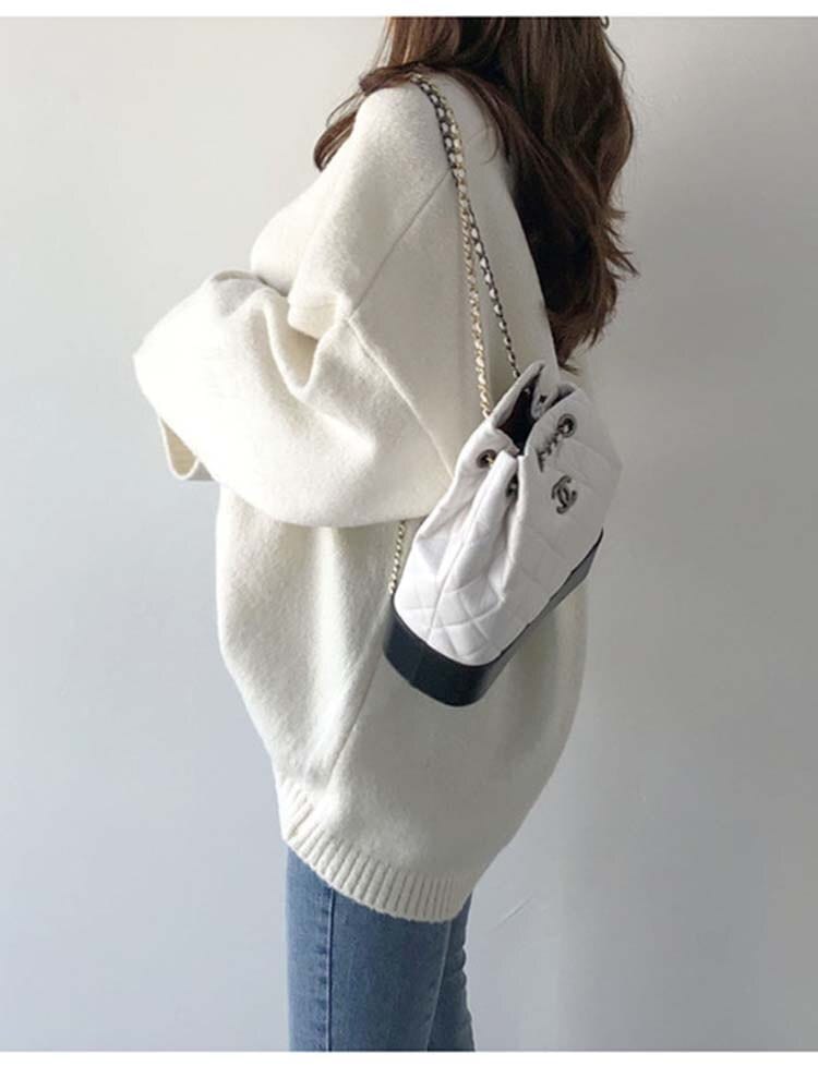 Sweter damski oversize z dekoltem w literę V-Bossino