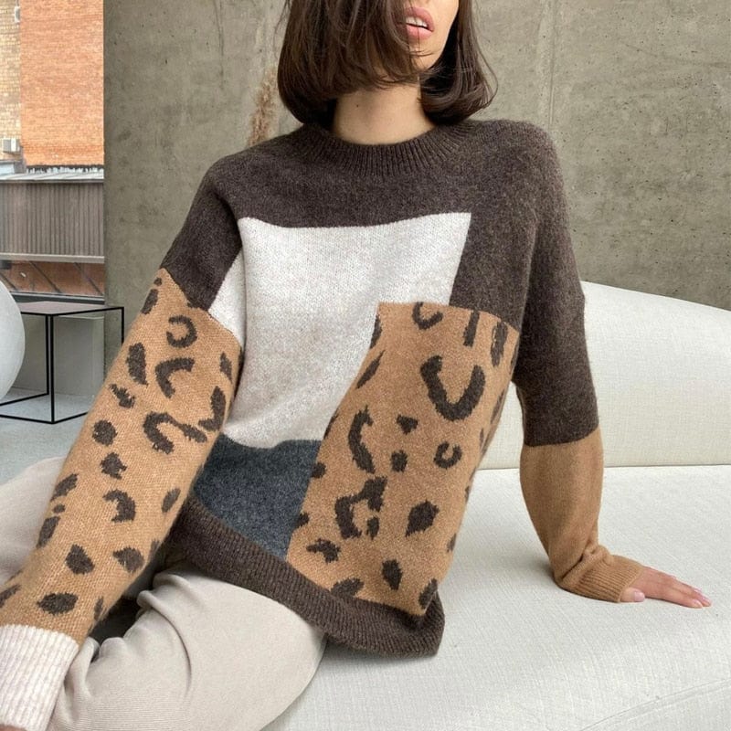 Sweter damski w zwierzęcy wzór-Bossino